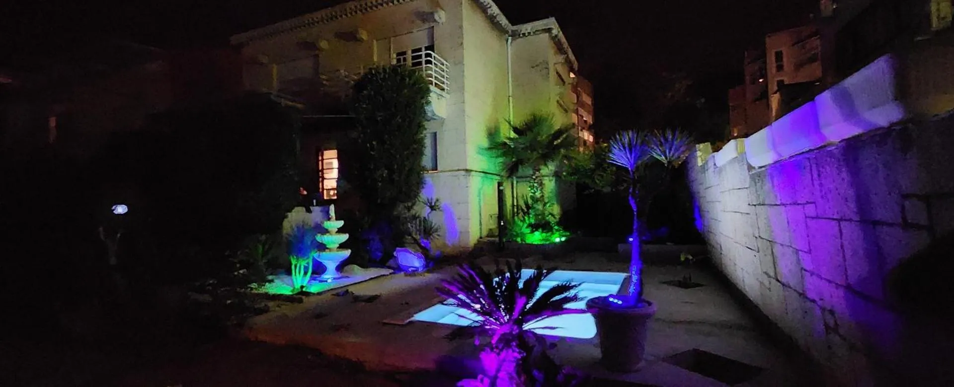 Beach Villa Apartment On Top Location, With Sea View And Exotic Garden Split