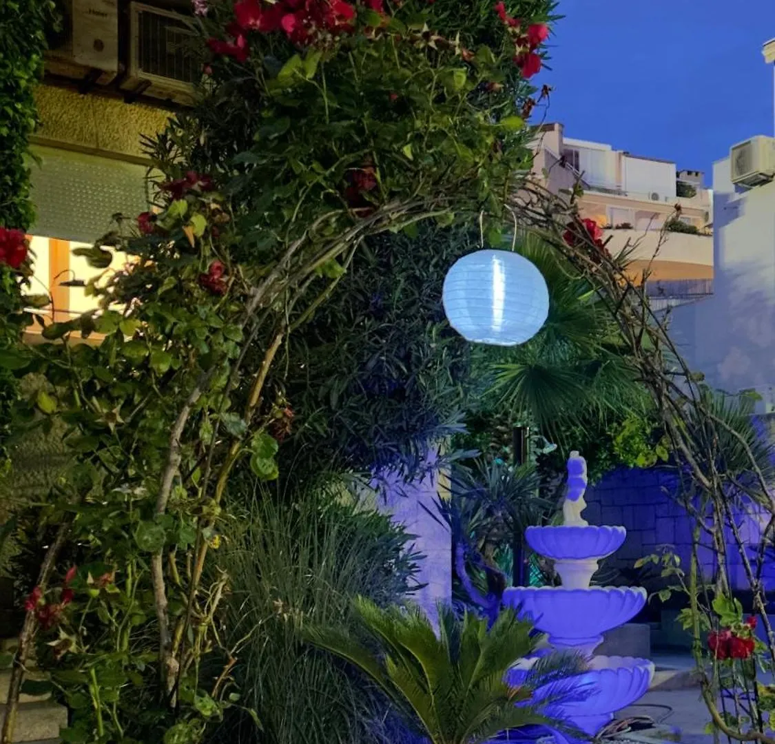 Beach Villa Apartment On Top Location, With Sea View And Exotic Garden Split 0*,