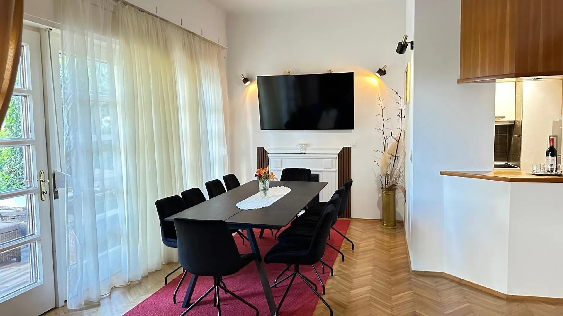 Beach Villa Apartment On Top Location, With Pool, Sea View And Exotic Garden Split